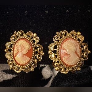 Vintage Cameo Clip On Earrings